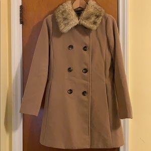 Beautiful warm camel color double breasted peacoat